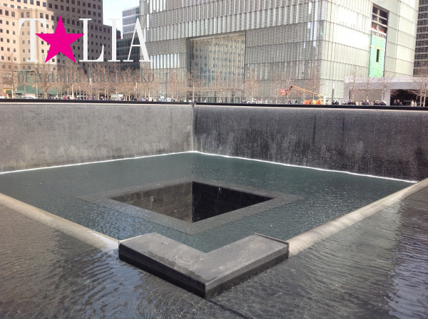 Мемориал 9/11 в Нью-Йорке (National September 11 Memorial)